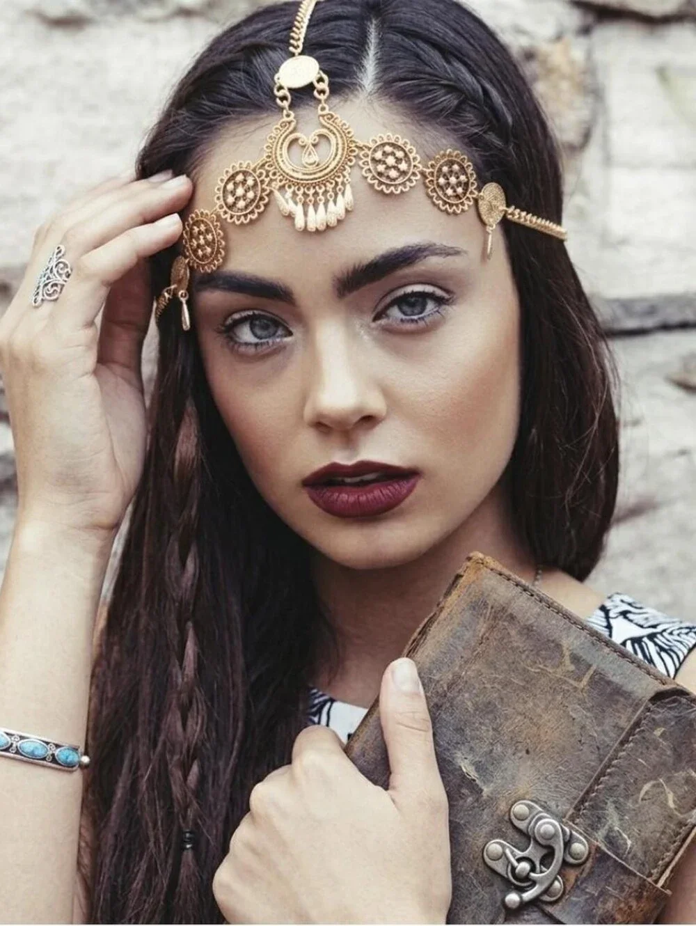 Vintage Style Gold Plated Metal Hollow Head Chain Pendant Head Chain Tassel Flow